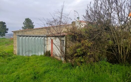 “Novidade” Terrenos e Armazém para Venda