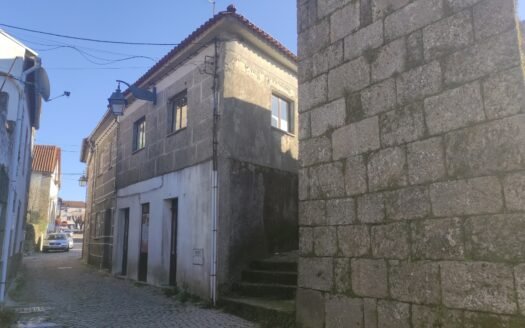 CASA EM CENTRO HISTÓRICO DE TRANCOSO
